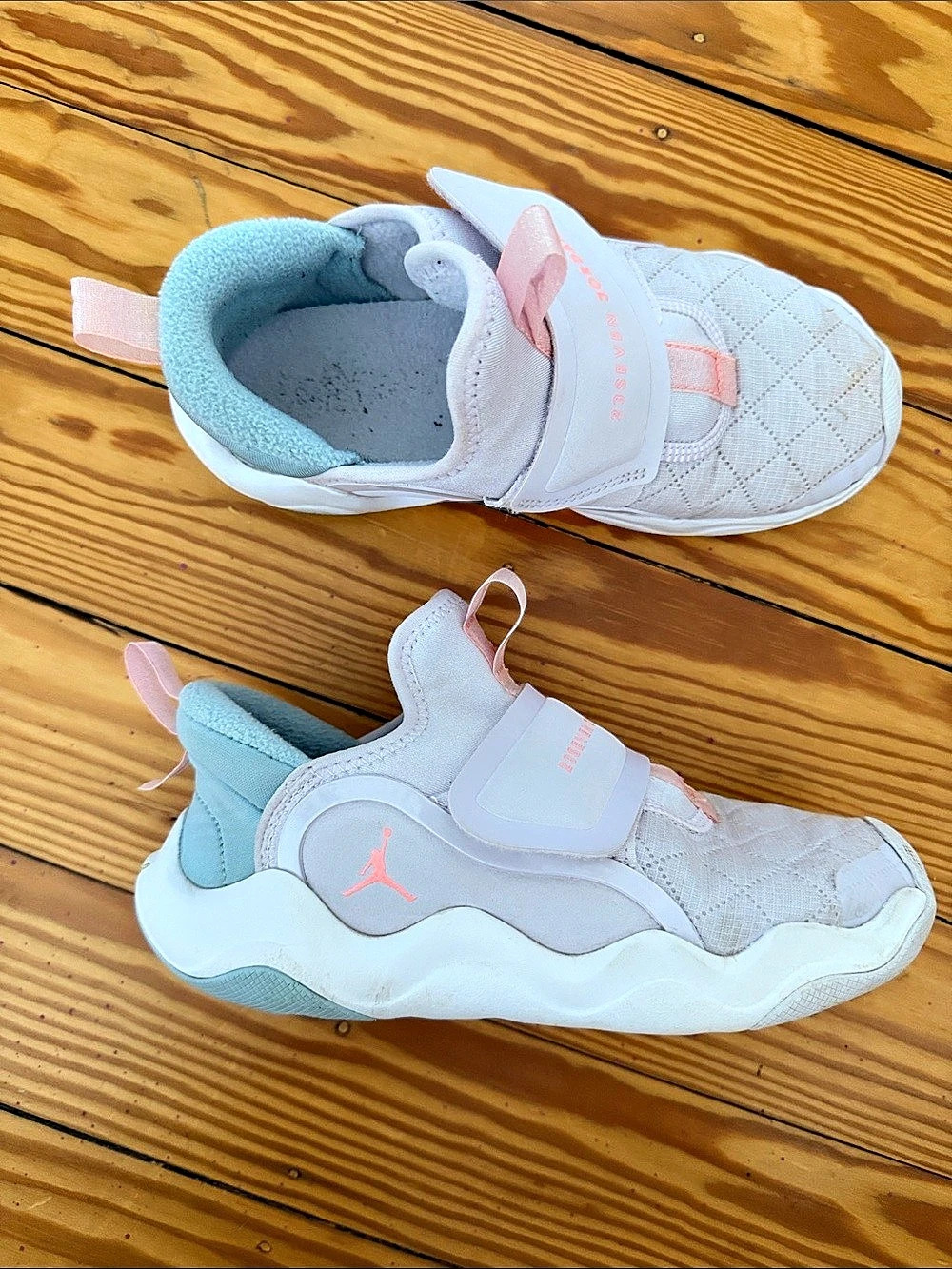 Jordan Jordan 23/7 Kids Sneakers White & Purple